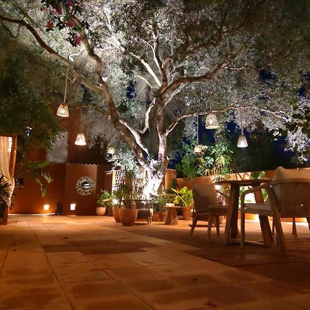 La Posada De Lola - Adults Only Hotel Bolonia Bagian luar foto