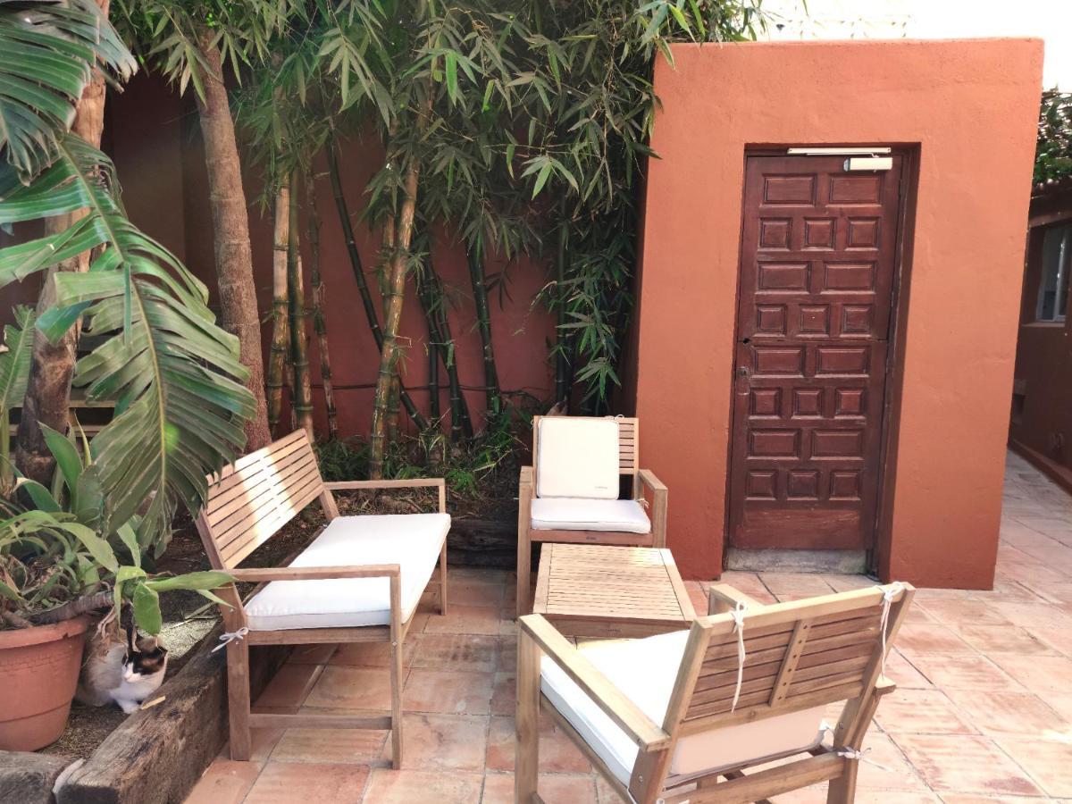 La Posada De Lola - Adults Only Hotel Bolonia Bagian luar foto