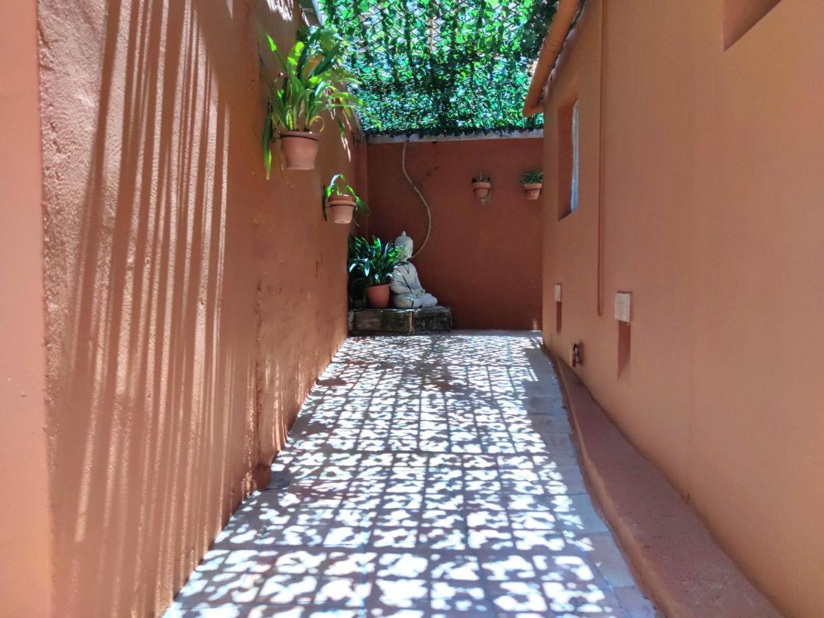 La Posada De Lola - Adults Only Hotel Bolonia Bagian luar foto
