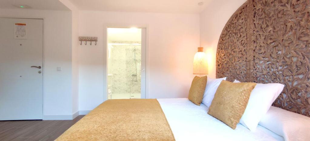 La Posada De Lola - Adults Only Hotel Bolonia Bagian luar foto