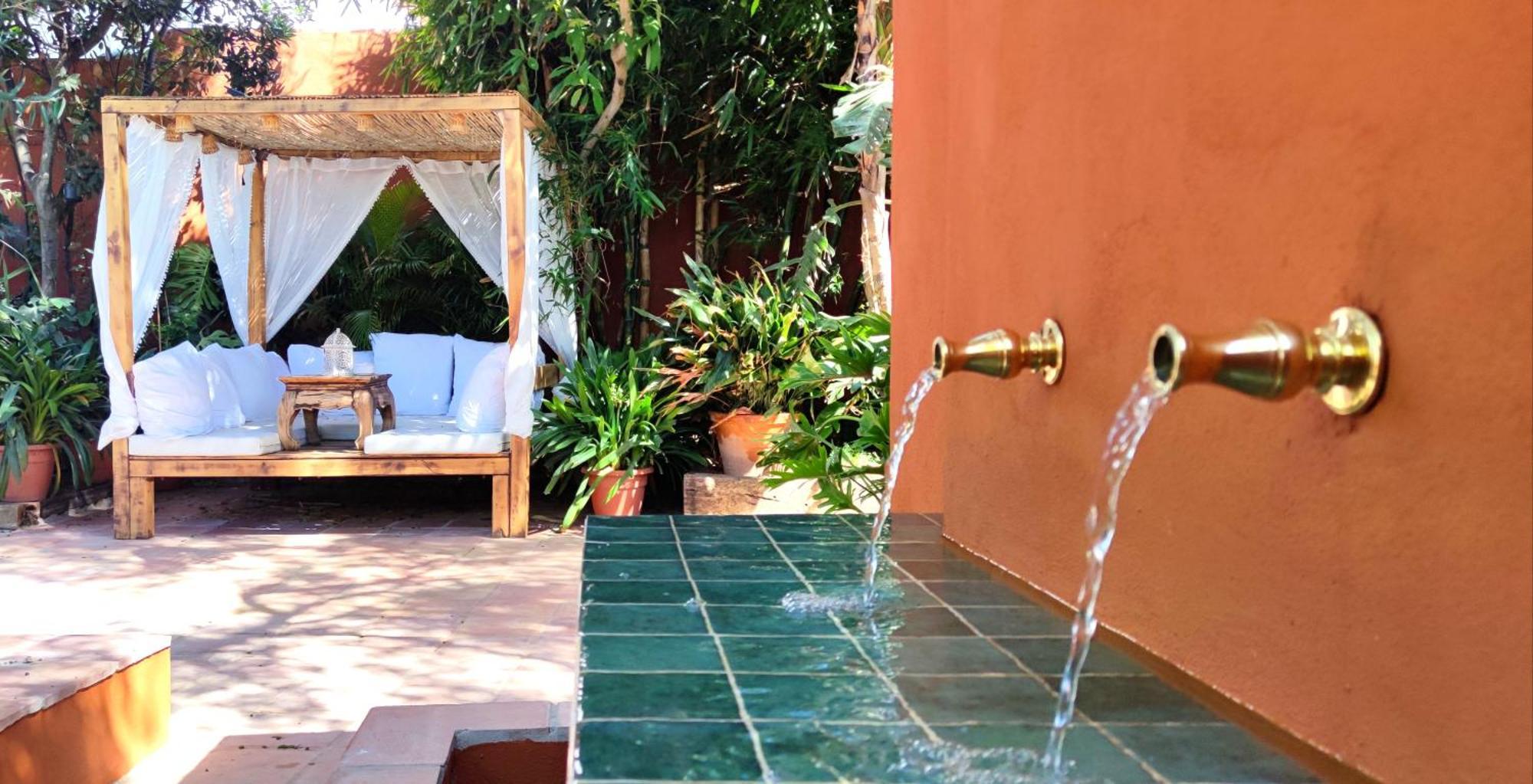 La Posada De Lola - Adults Only Hotel Bolonia Bagian luar foto